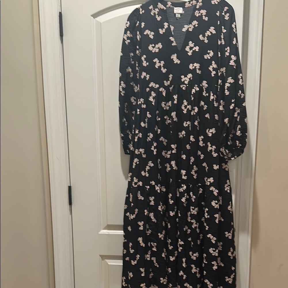 A New Day Black and White Long Sleeve V-Neck Sundress